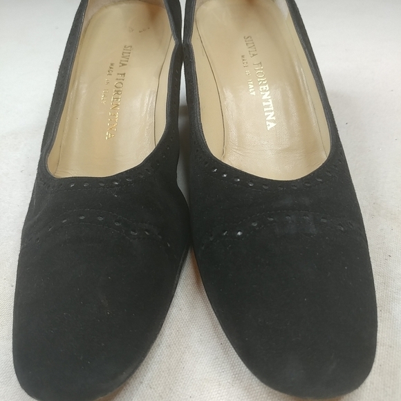 Silvia Fiorentina Womens Suede Rounded Toe. 2.5" H - Picture 8 of 8